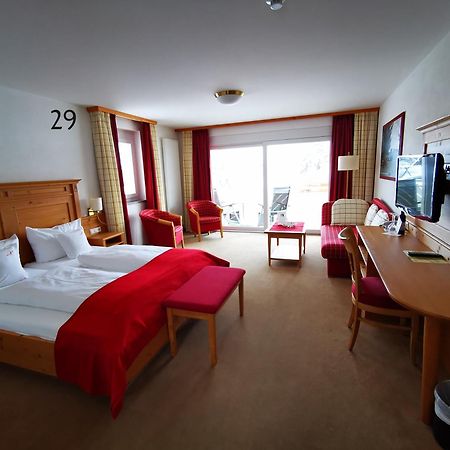 Wander- & Wellnesshotel Naegele Höchenschwand Zewnętrze zdjęcie