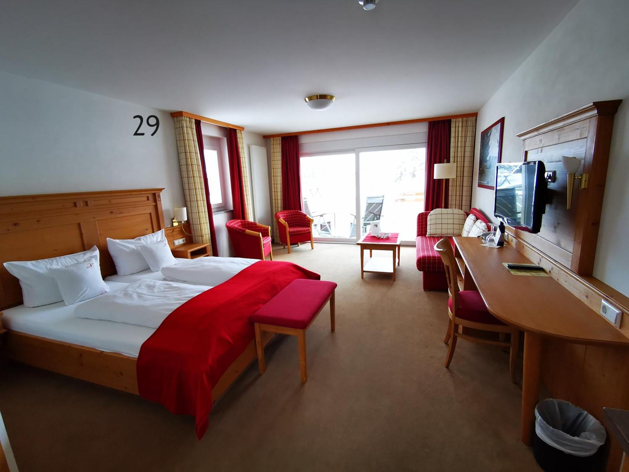 Wander- & Wellnesshotel Naegele Höchenschwand Zewnętrze zdjęcie